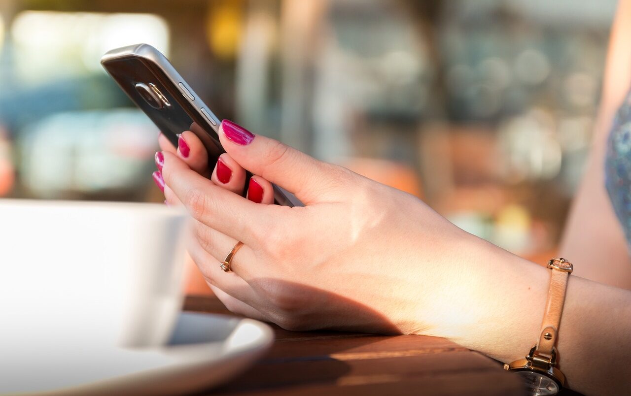 Who Regulates the Mobile Industry?